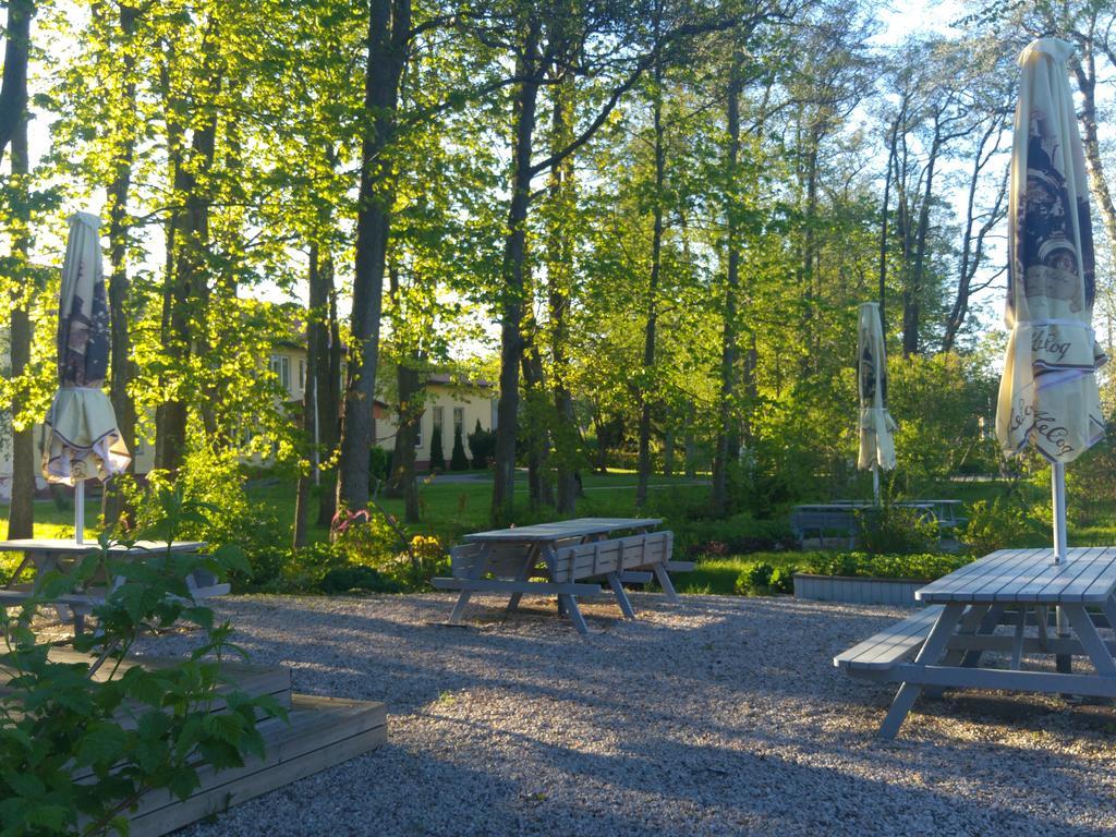 Mamma Mia Guest House Kärdla Exterior foto